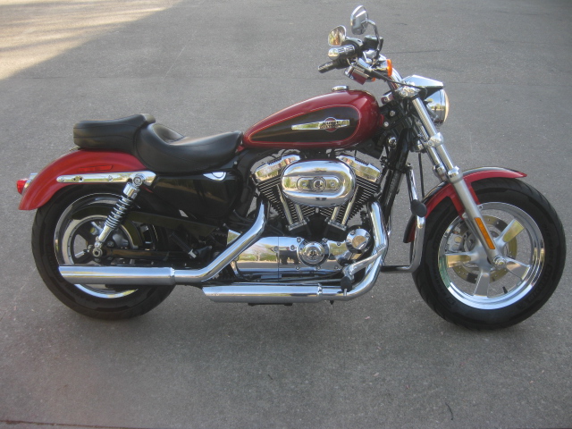 2012 Harley Davidson  XL1200C Sportster Custom 